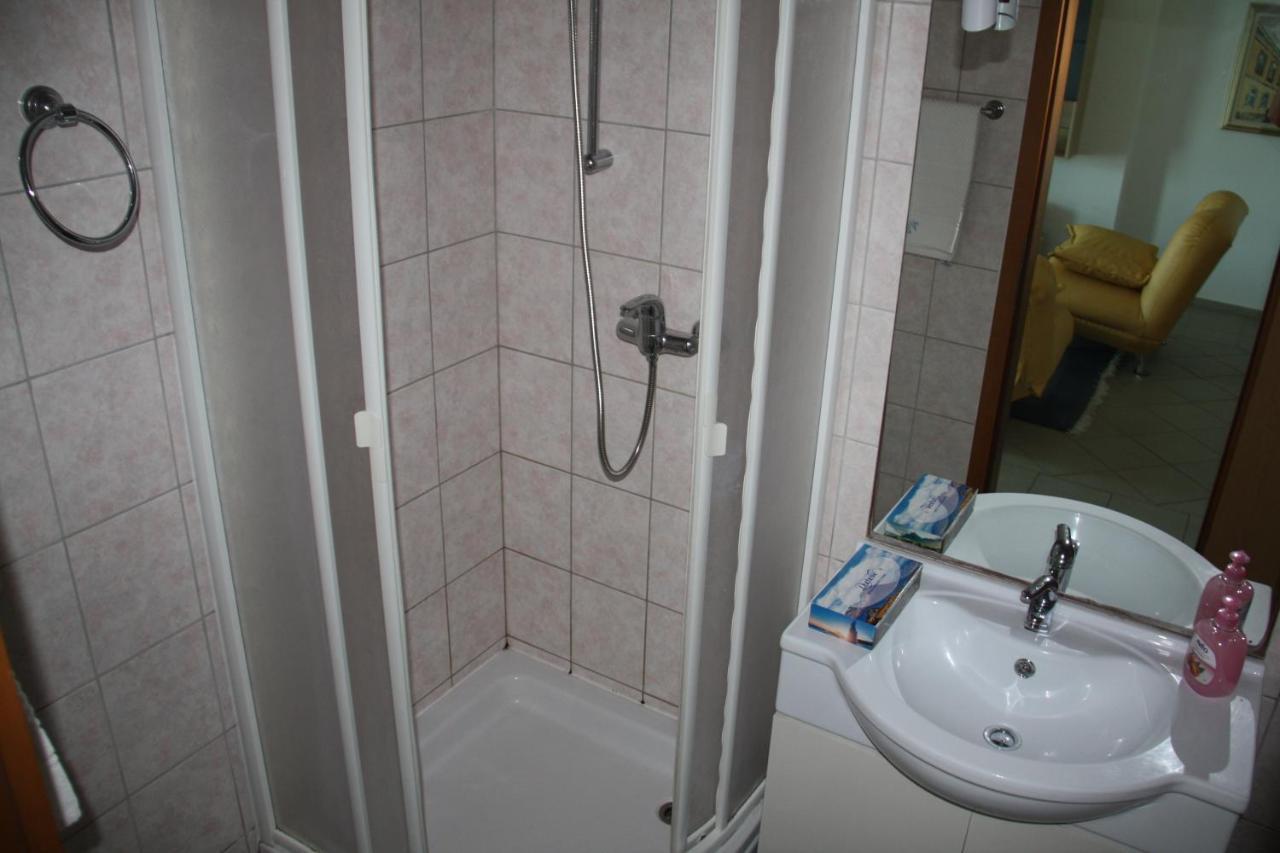 Apartament Vila Filipasic Vir Zewnętrze zdjęcie